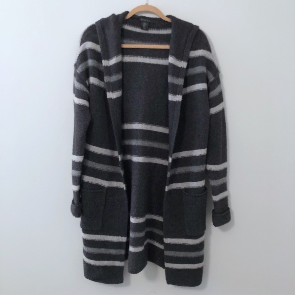 Tahari Gray Striped Cardigan Duster Size Medium - Picture 6 of 8